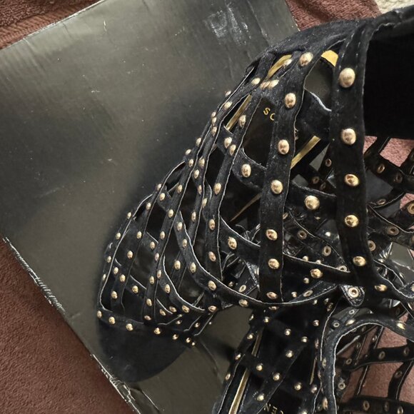 Scene Black and Gold open-toe sandals - Picture 7 of 7